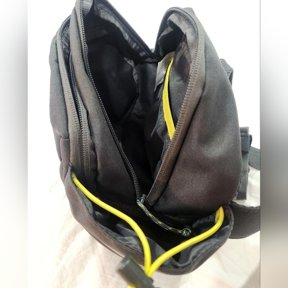 Sierra Designs Quarry Woods 5L Waist Pack In Black - Picture 2 of 7